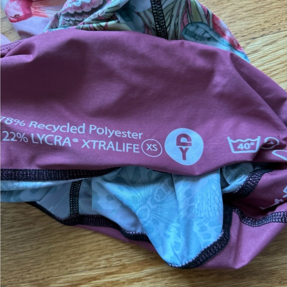 Yoga Democracy pretty in pink butterfly eco friendly leggings XS - Picture 8 of 9